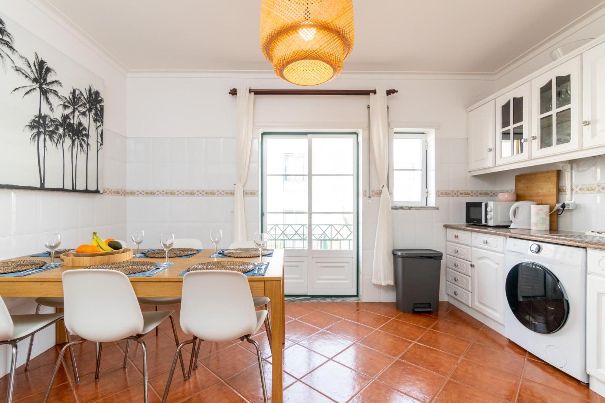 Вилла Baleal Happiness Surf House Феррел Экстерьер фото