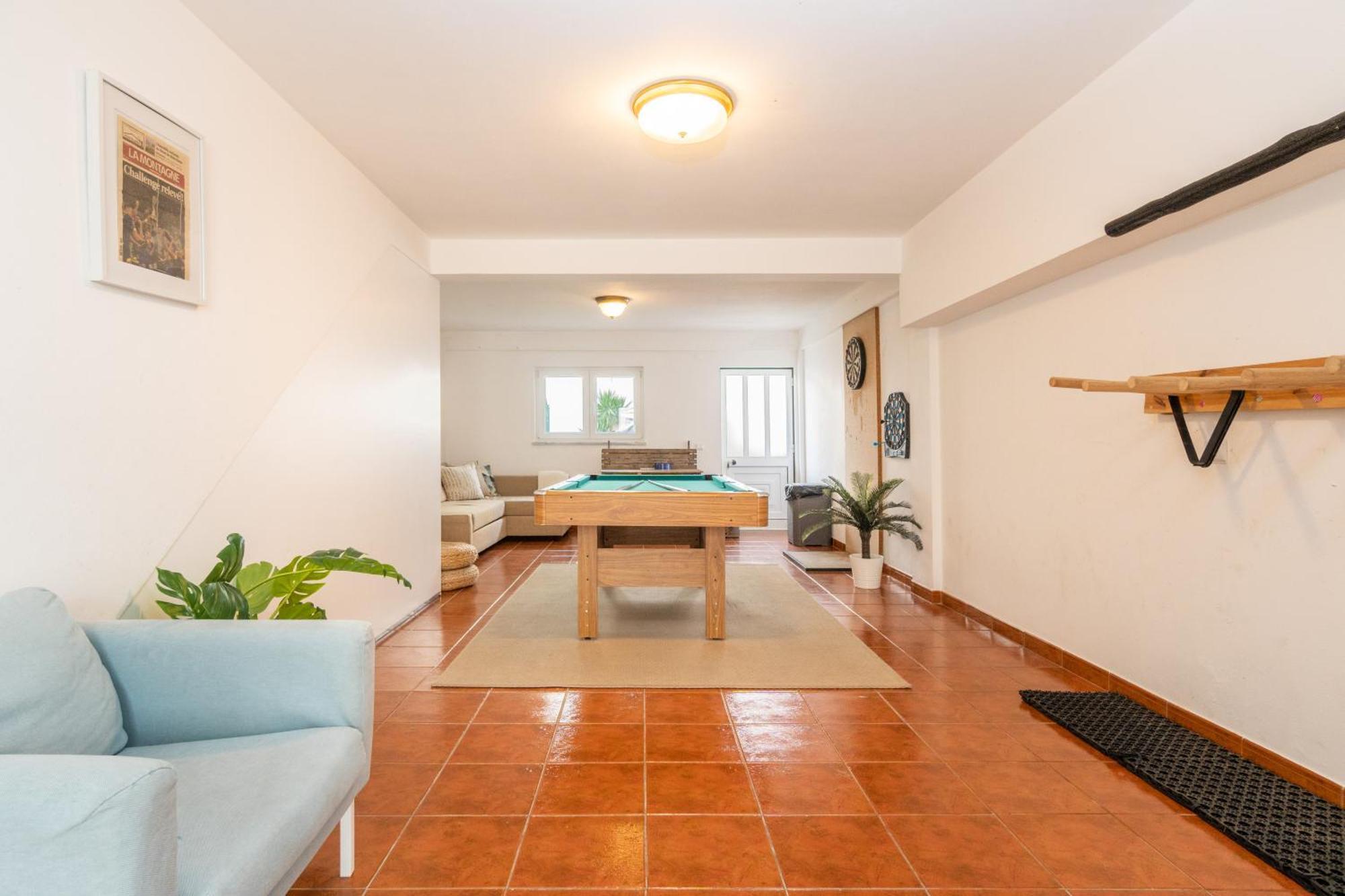 Вилла Baleal Happiness Surf House Феррел Экстерьер фото