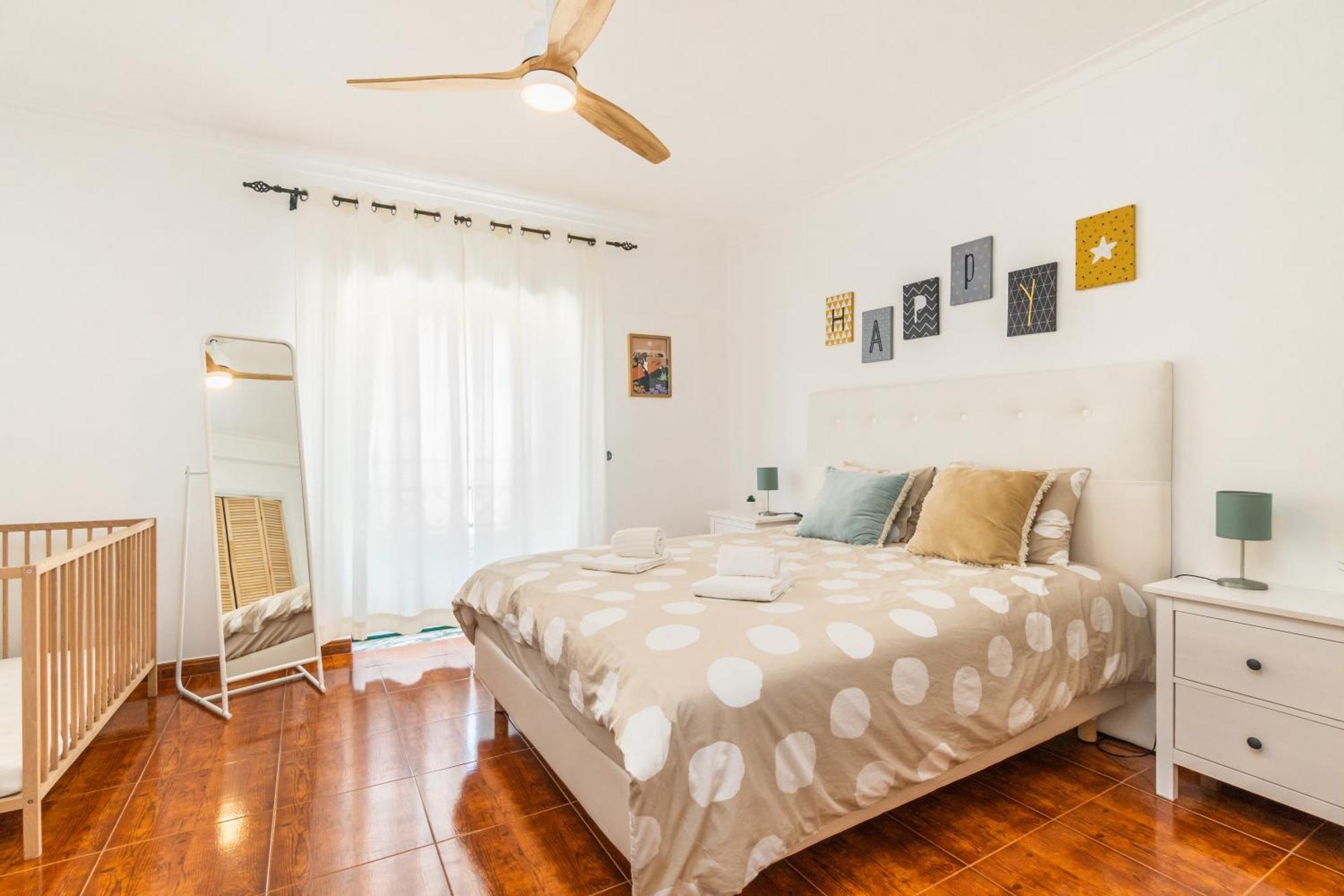 Вилла Baleal Happiness Surf House Феррел Экстерьер фото