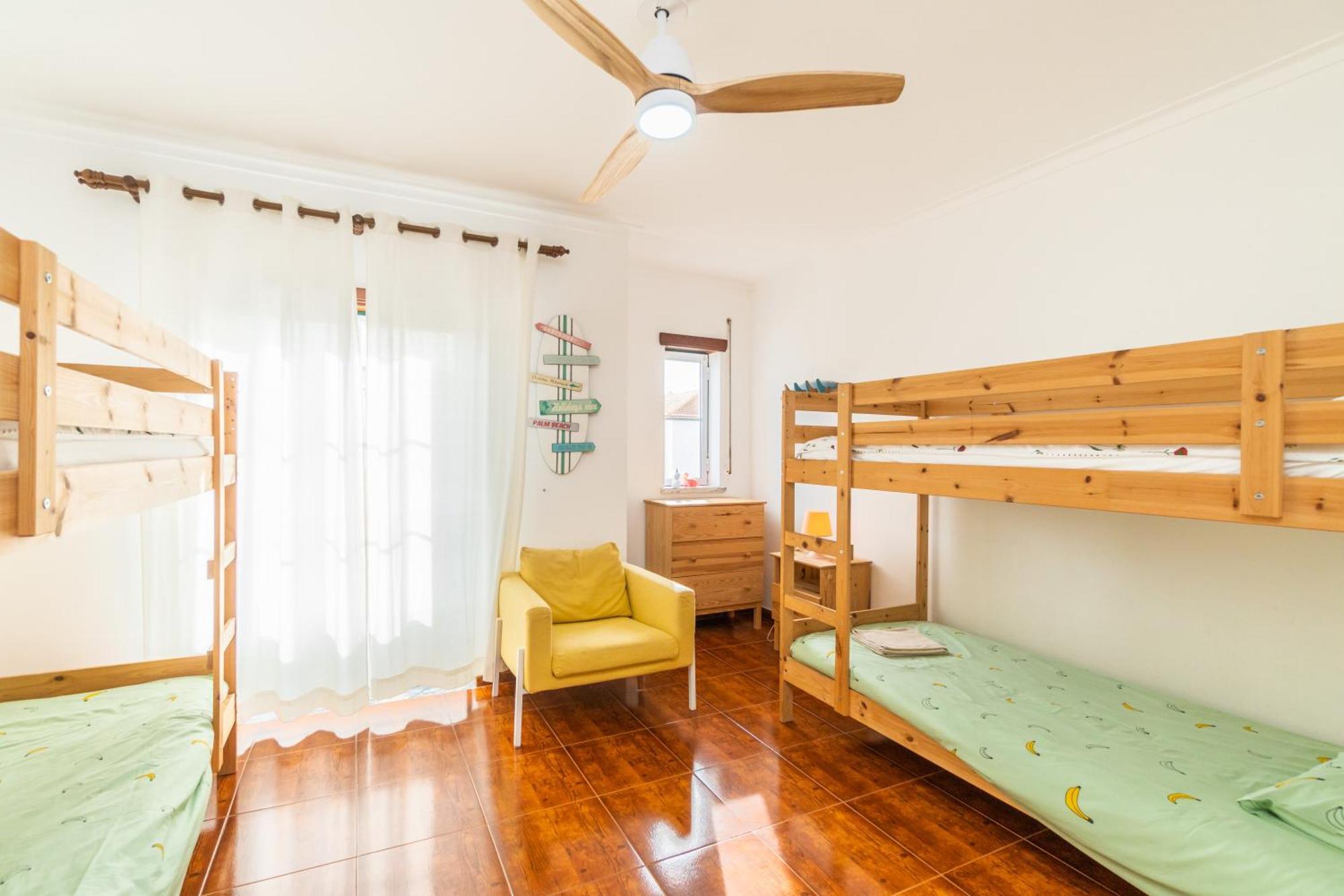 Вилла Baleal Happiness Surf House Феррел Экстерьер фото